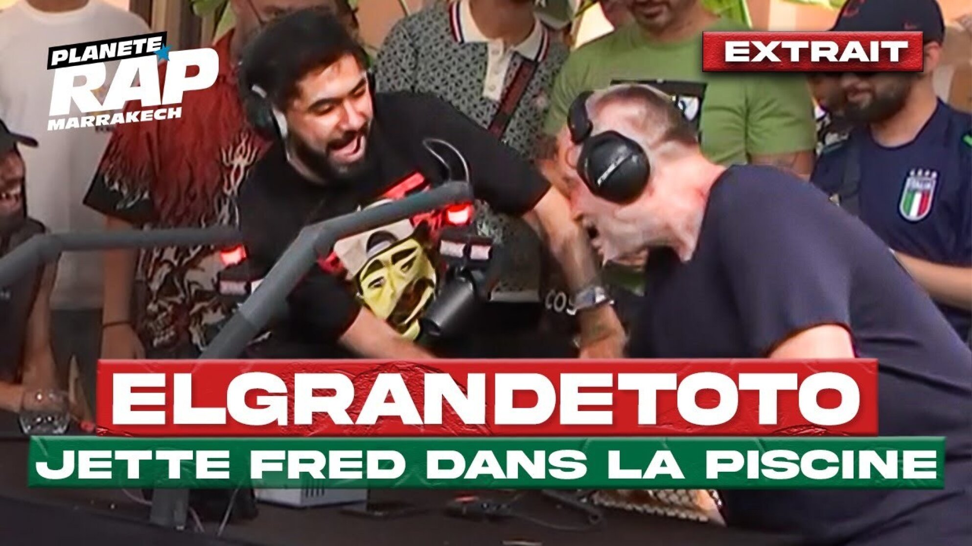 ELGRANDE TOTO BALANCE FRED DANS LA PISCINE ! #PlanèteRap