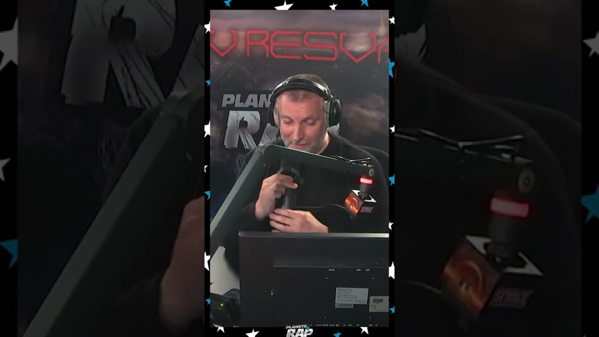 FRED CASSE SON MICRO EN DIRECT #PlanèteRap