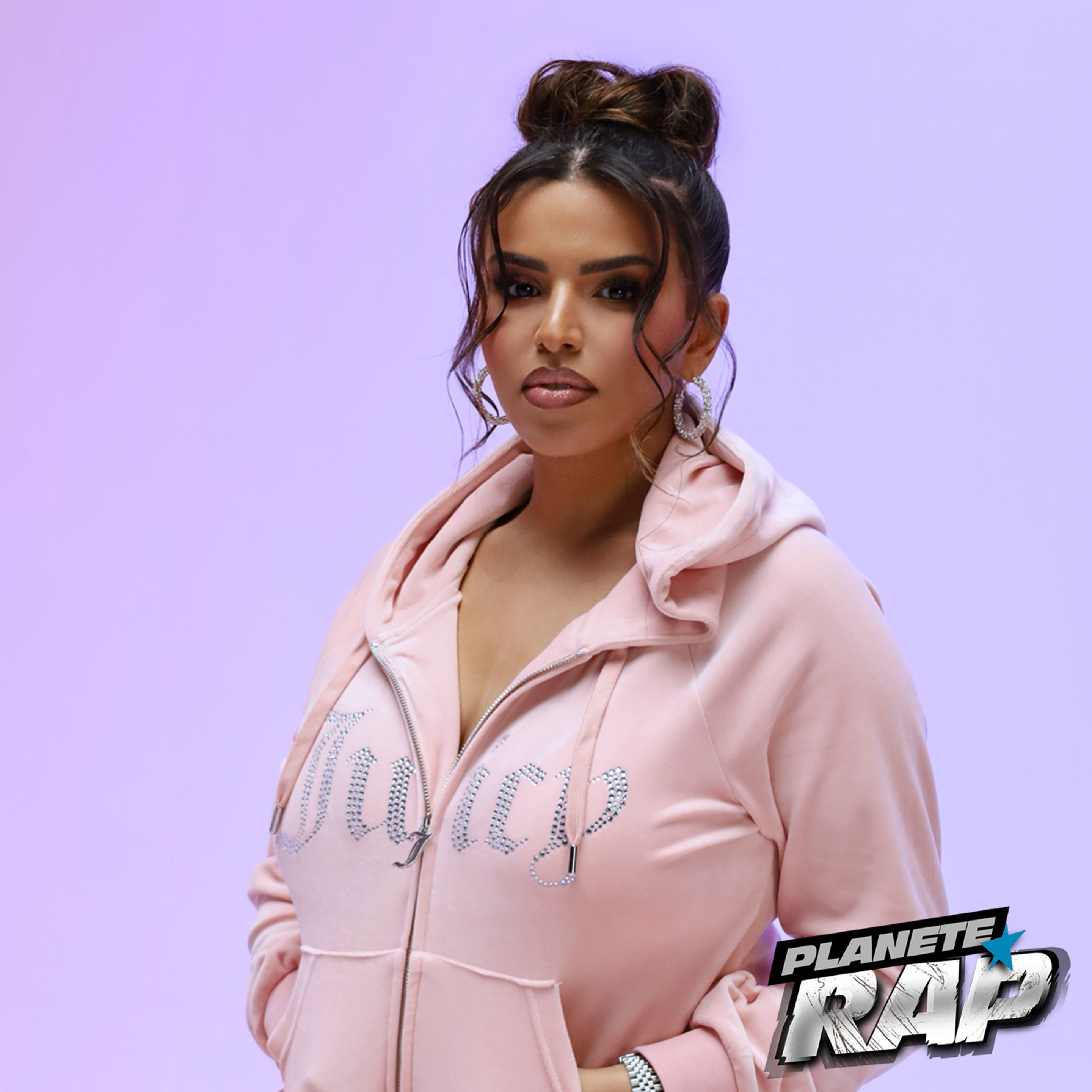 Imen ES annonce son deuxième enfant dans Planète Rap ! 