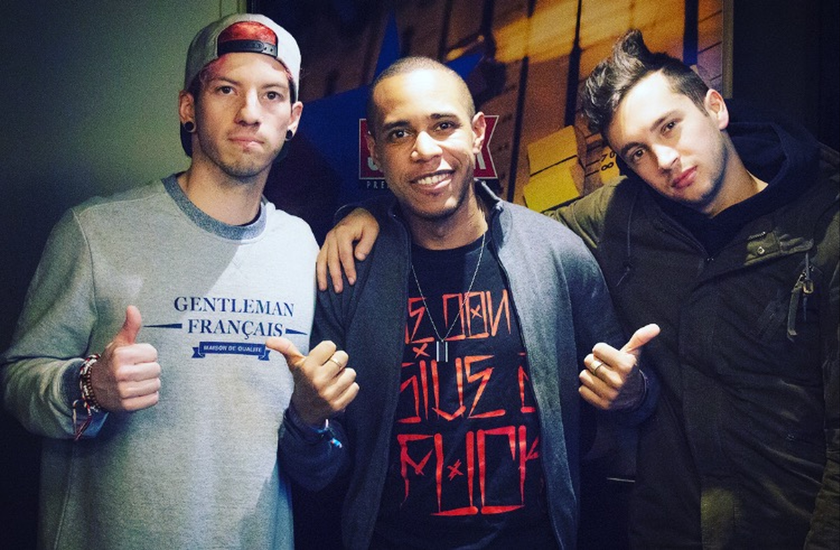 Twenty one Pilots - Stressed out (live acoustique) 
