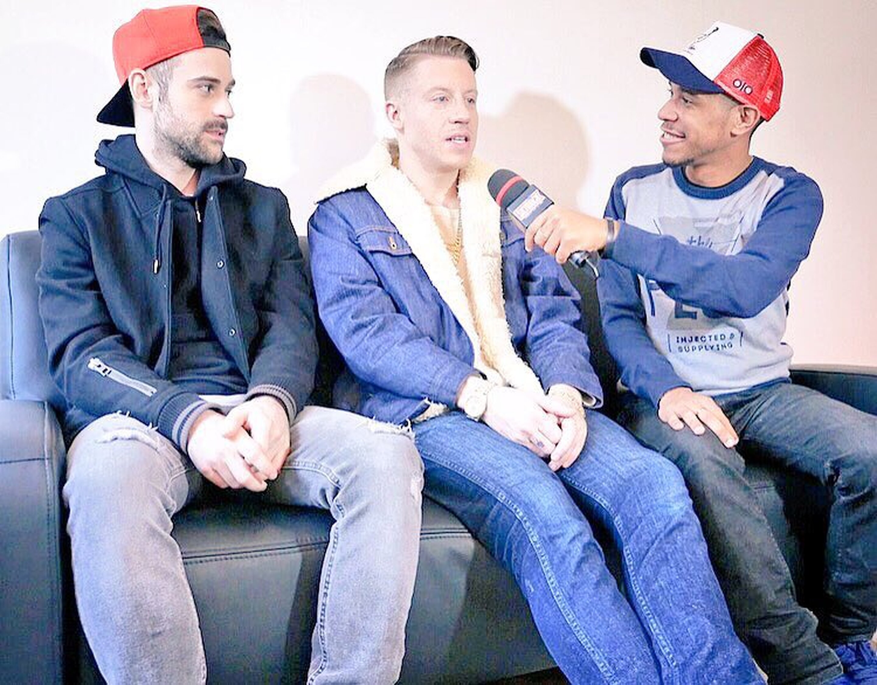 Macklemore & Ryan Lewis avant de monter sur scène ! - Concert Skyrock