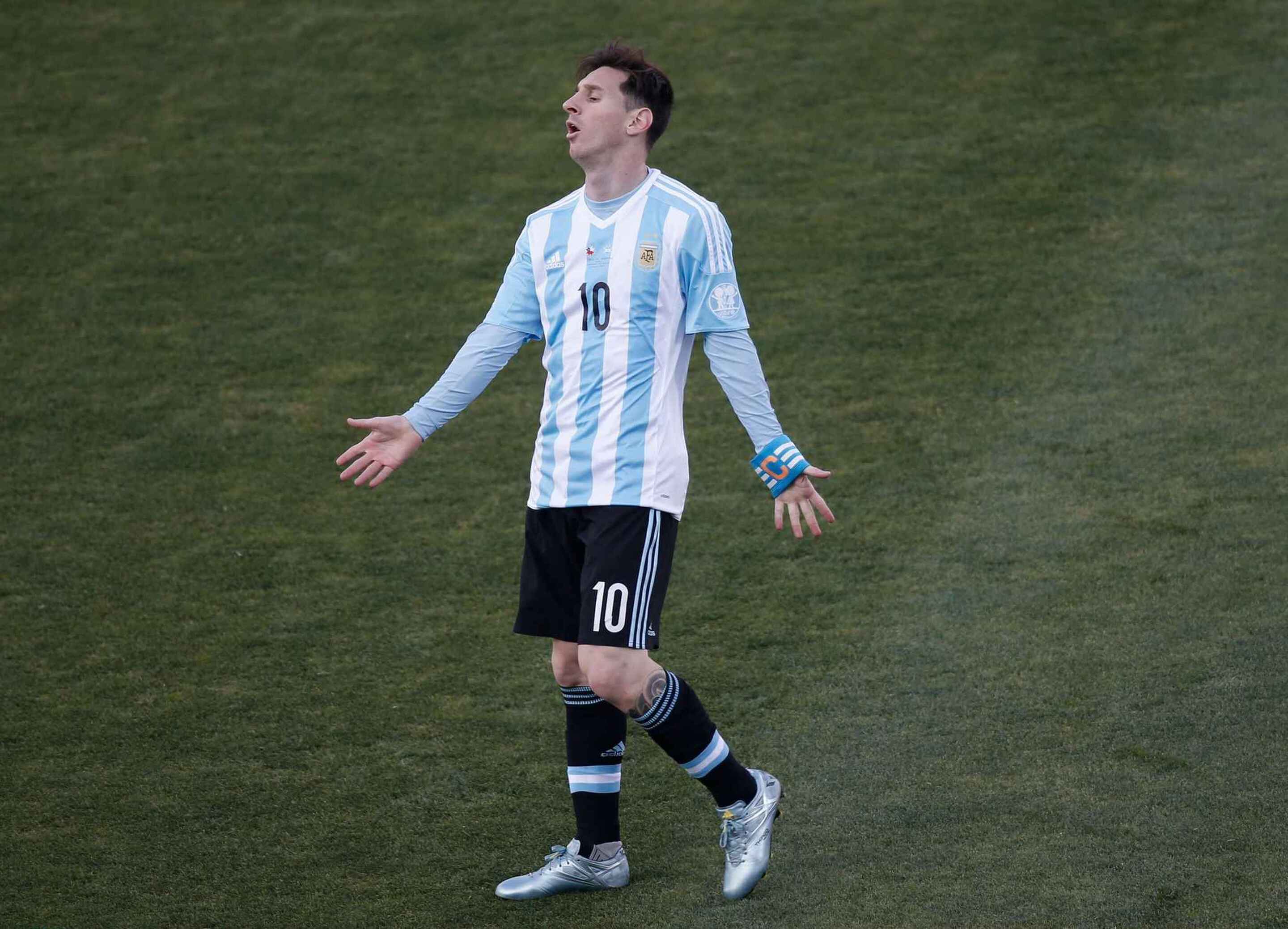 Bye Bye Messi ! [VIDEO]