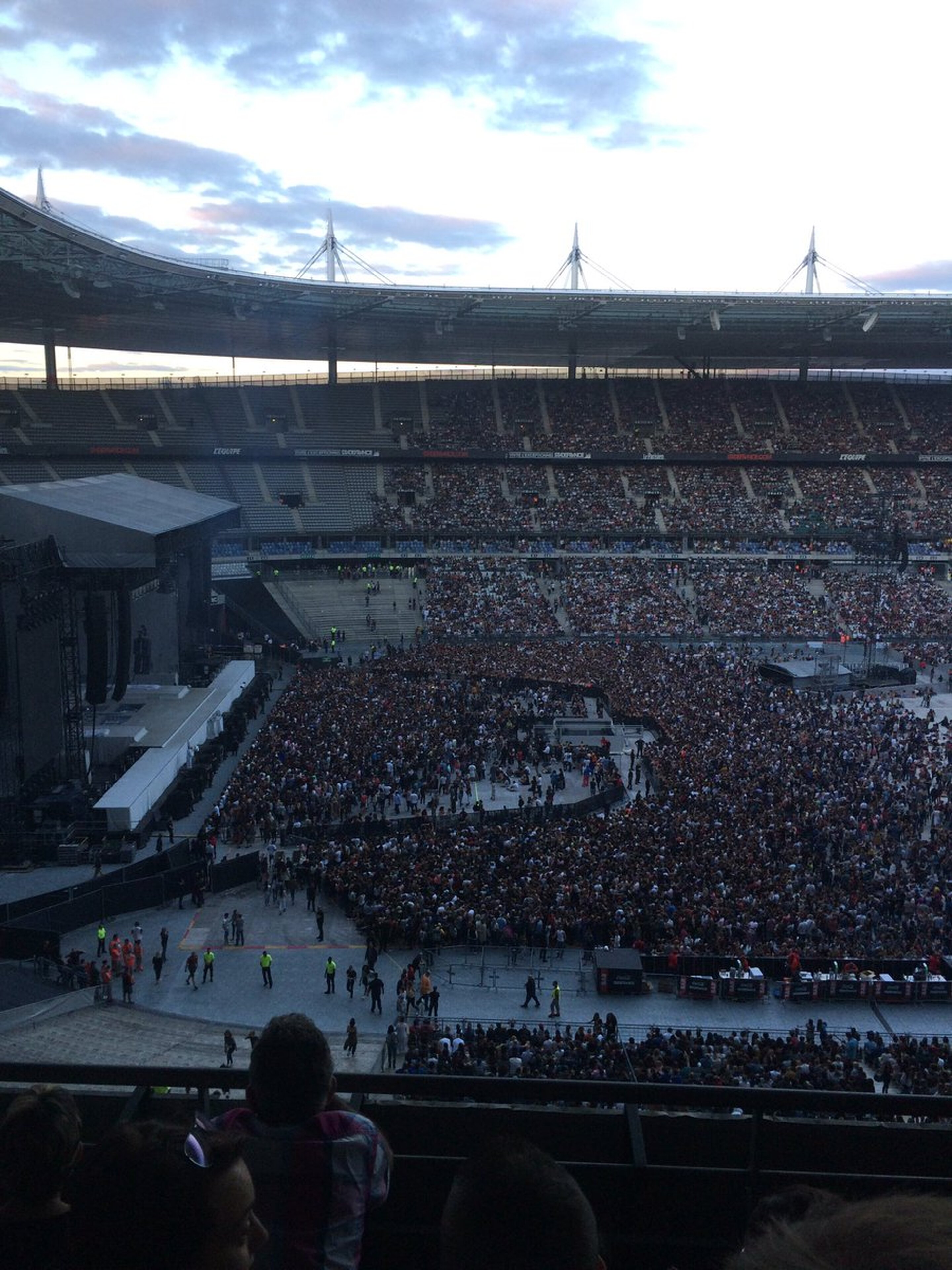 [PHOTOS] J'AI GAGNÉ MES PLACES POUR RIHANNA AU STADE DE FRANCE !
