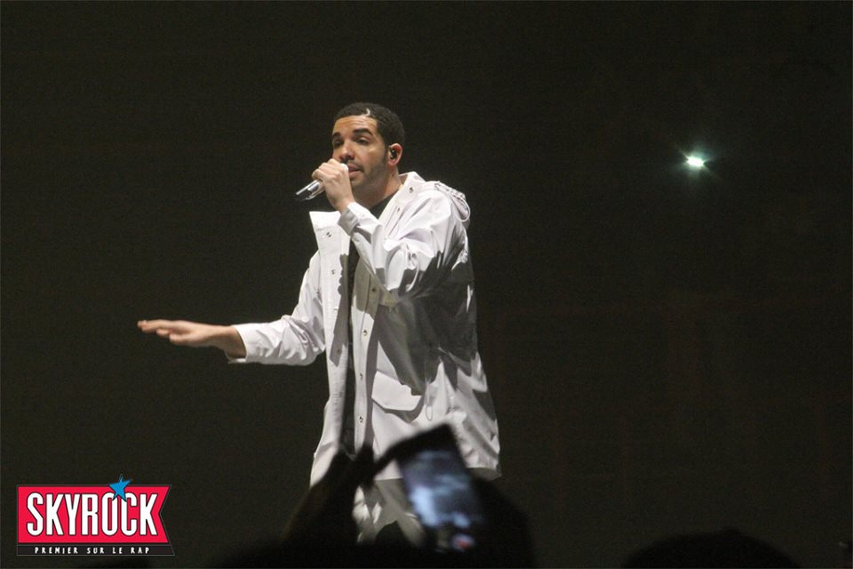 Drake x Rihanna live concert Skyrock !
