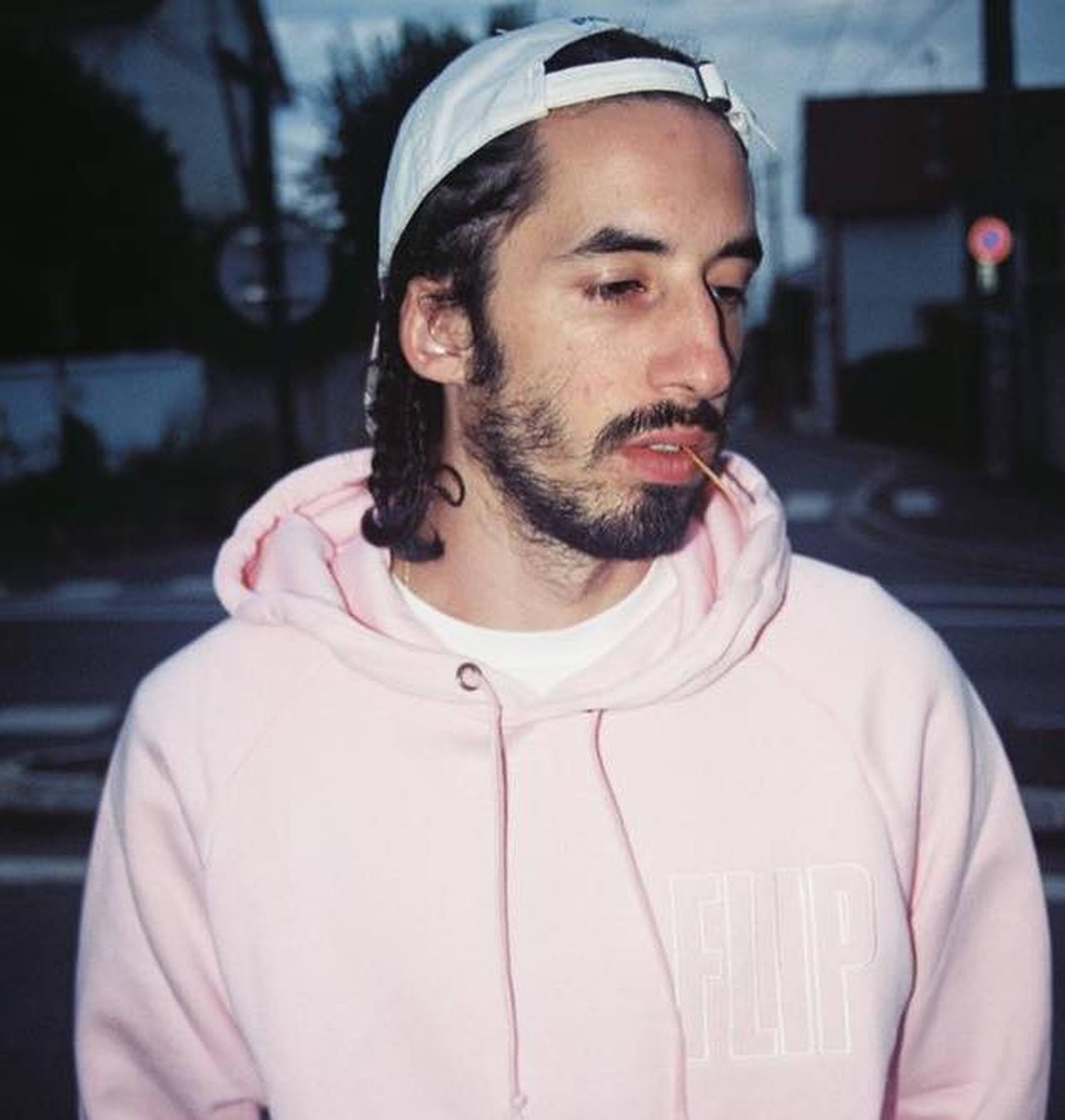 Lomepal dévoile la cover et la tracklist de "Jeannine" 