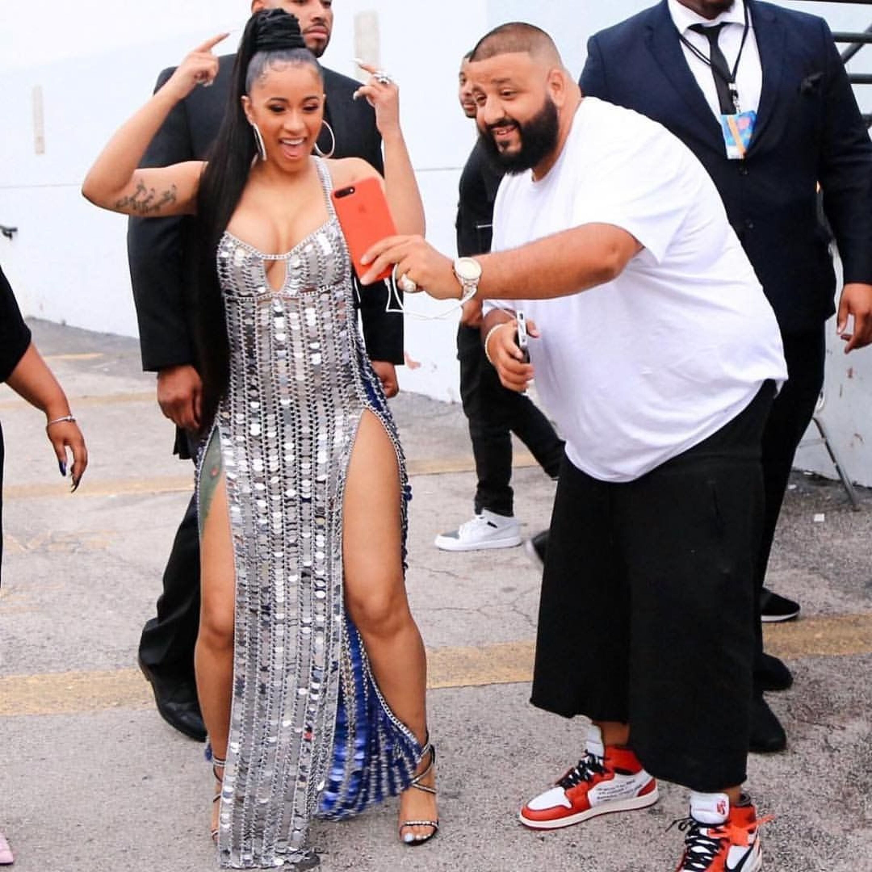 Cardi B feat Dj Khaled !