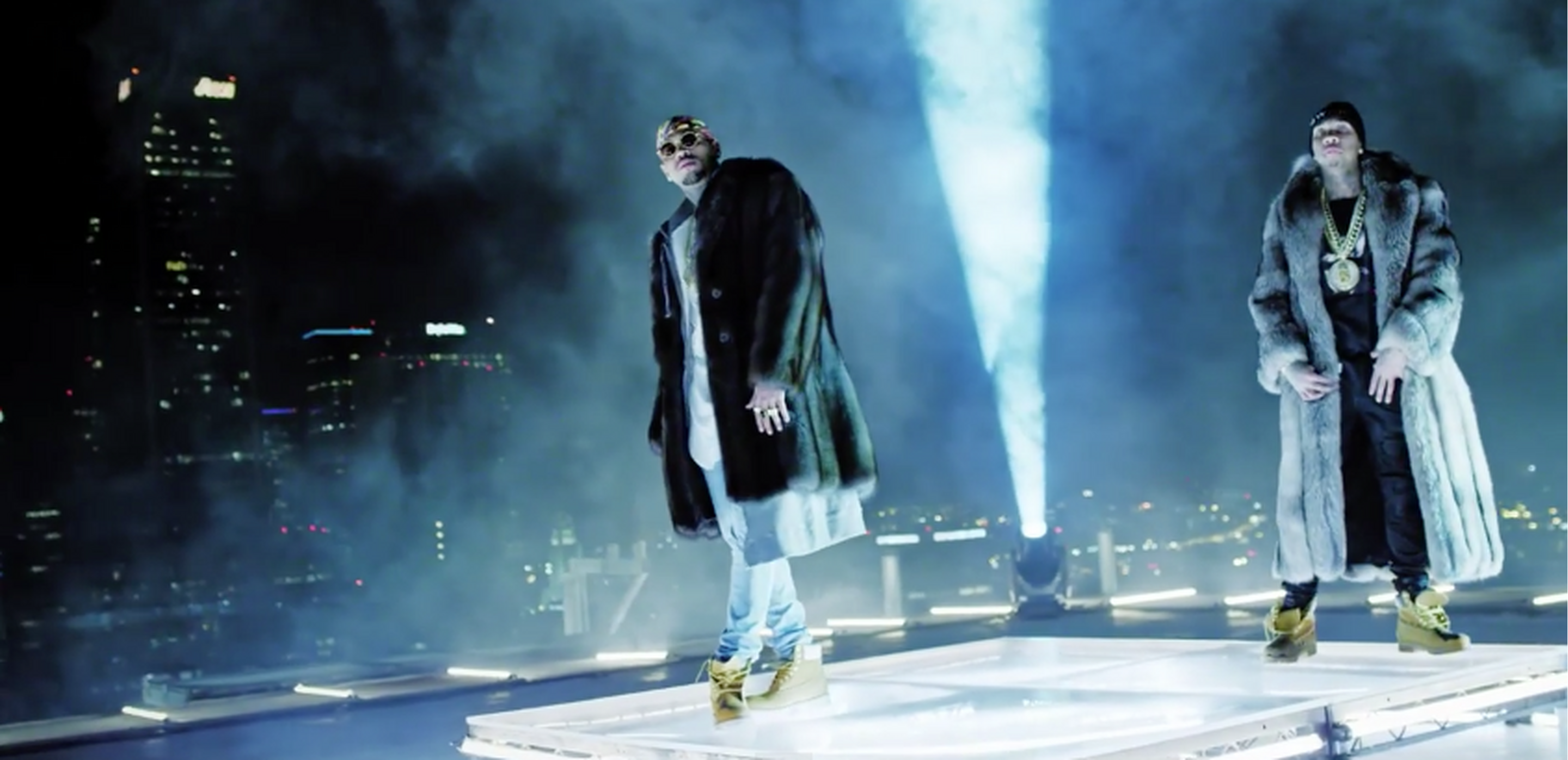 (clip) Chris Brown feat. Tyga - AYO 