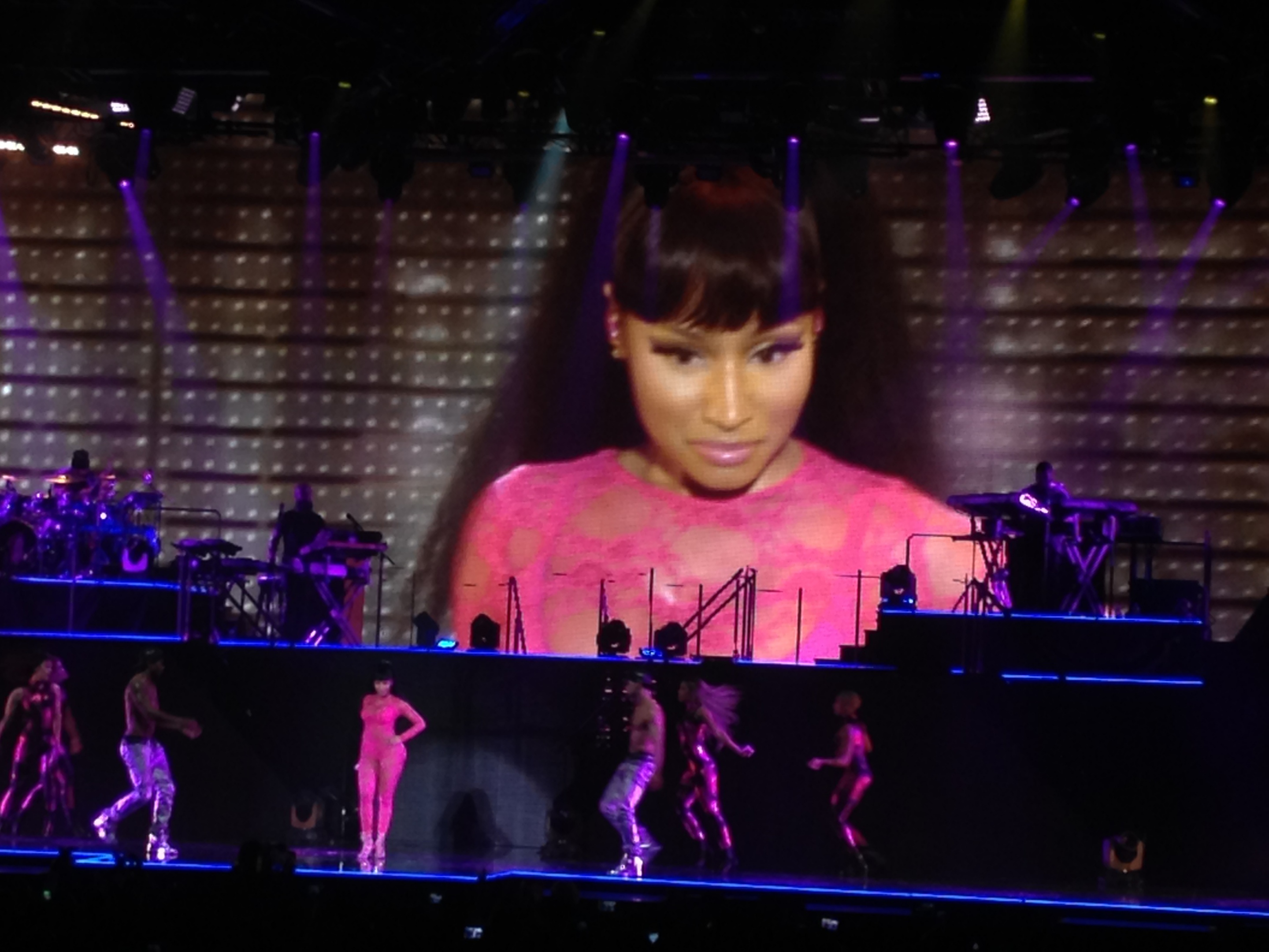 Nicki Minaj au Zénith de Paris avec Priska envoyée spéciale ! 