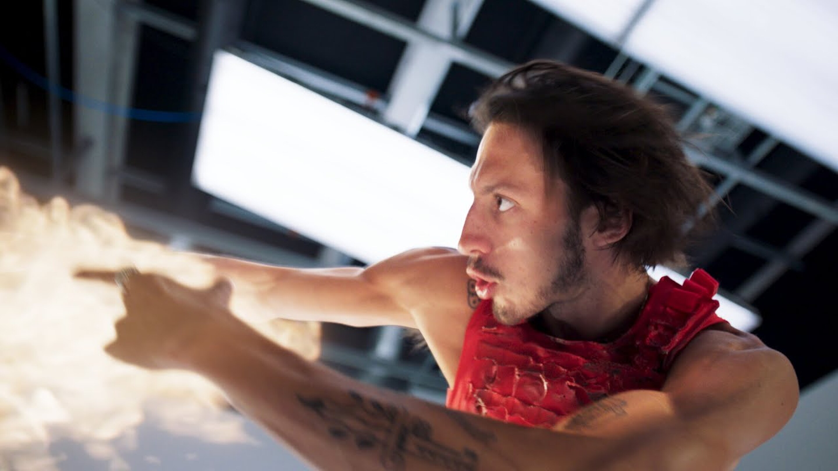 "Chaud" le nouveau clip de Roméo Elvis ... En feu !