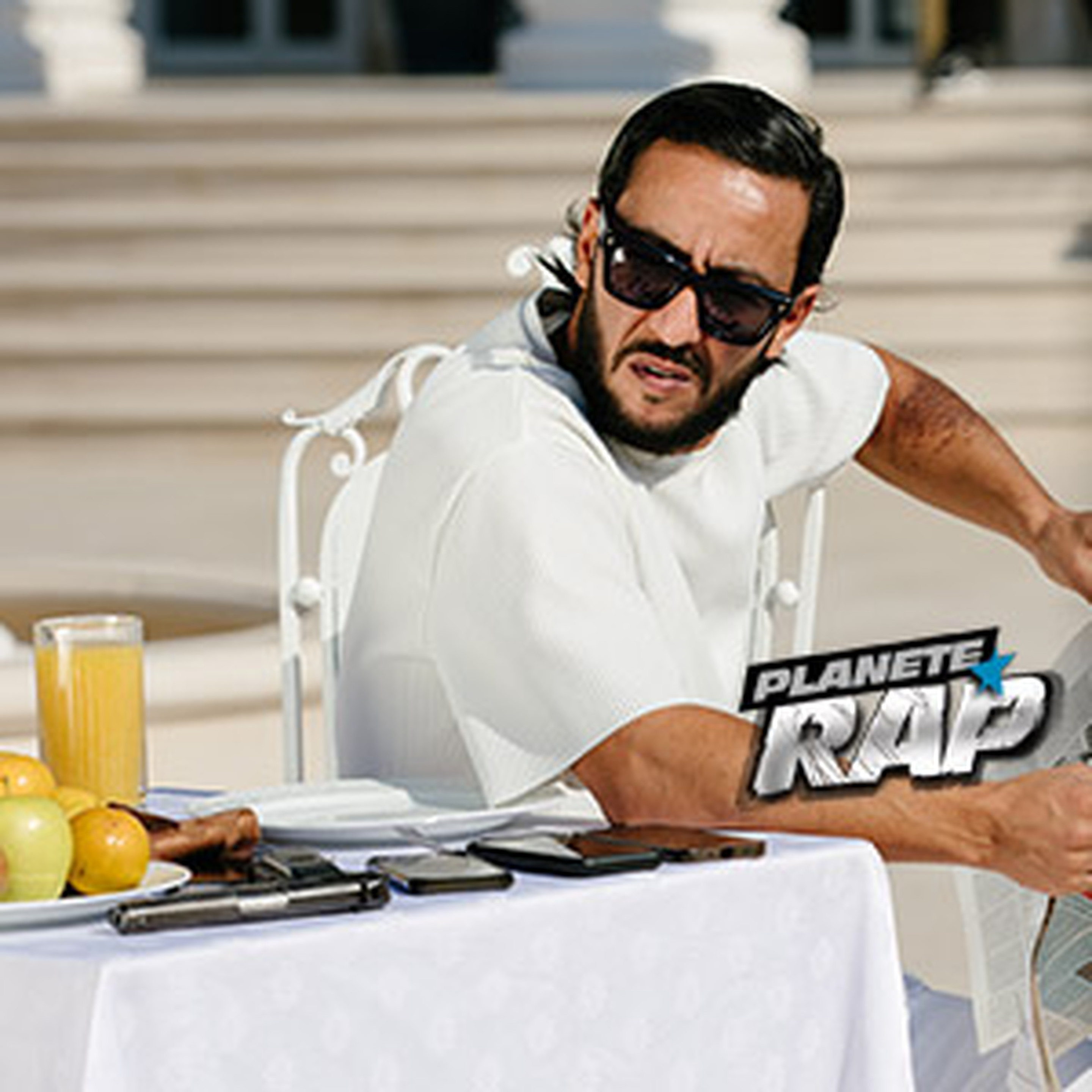 FRED REÇOIT LACRIM ! 